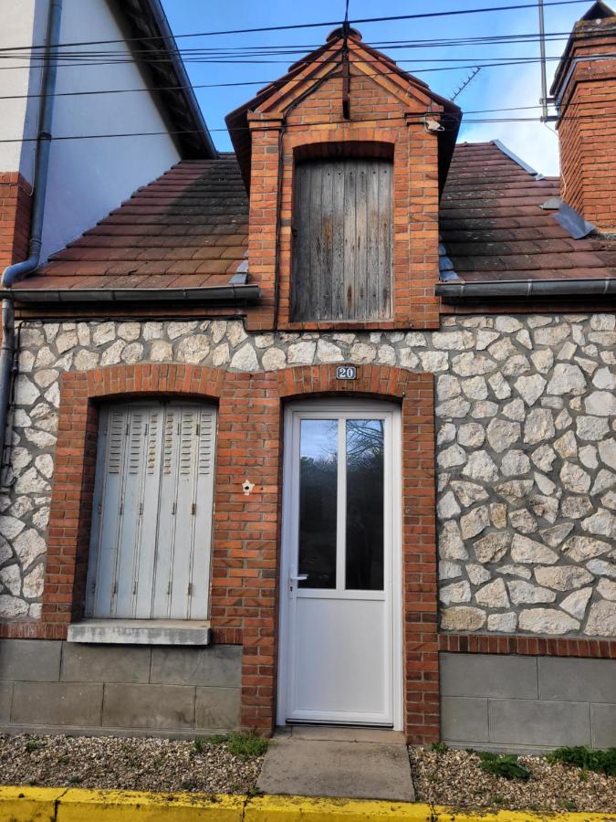 Petite Maison A Salbris Buitenkant foto